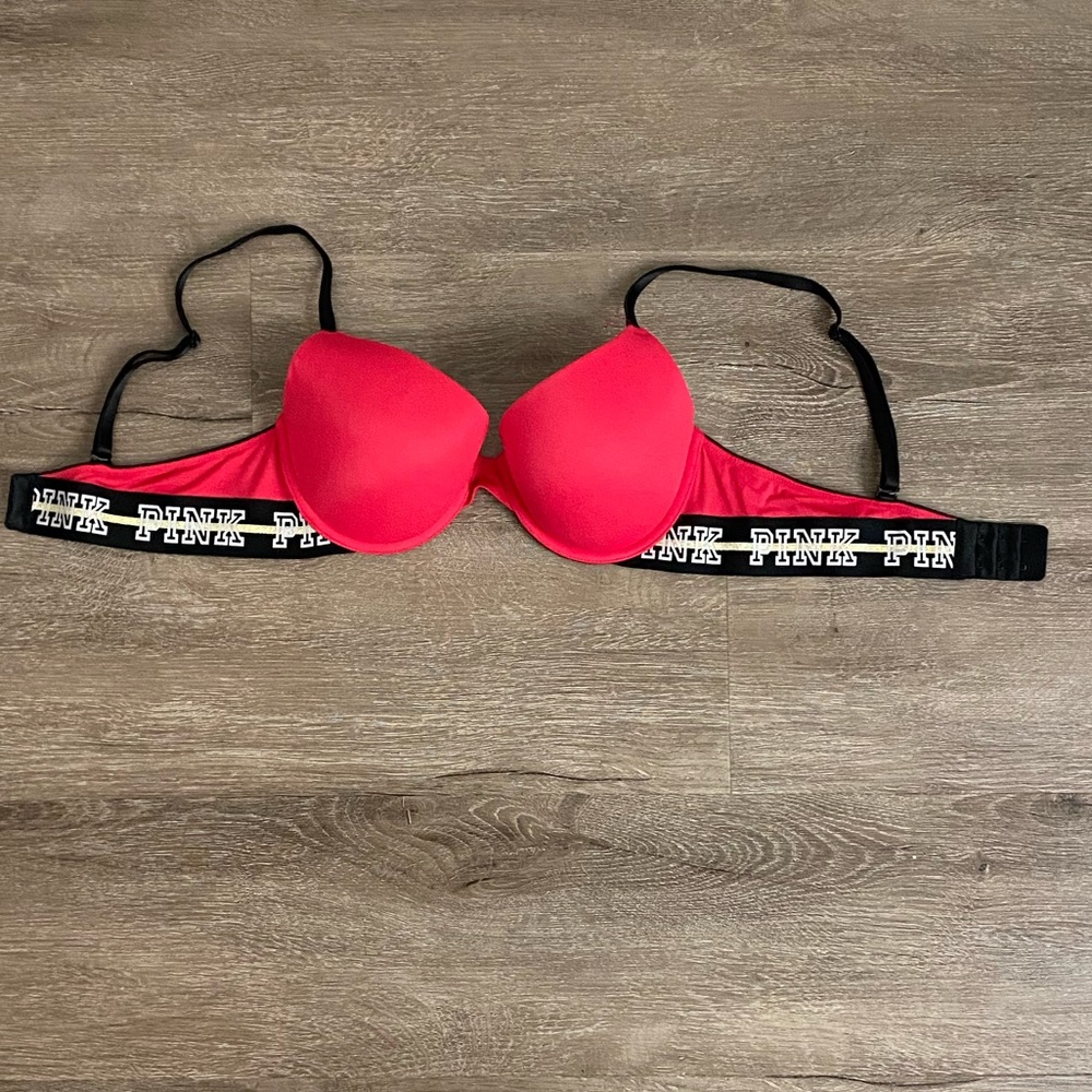 VICTORIA SECRET BOMBSHELL BRA